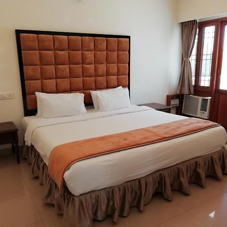 La Grace Integral Retreat Hotell Pondicherry Exteriör bild