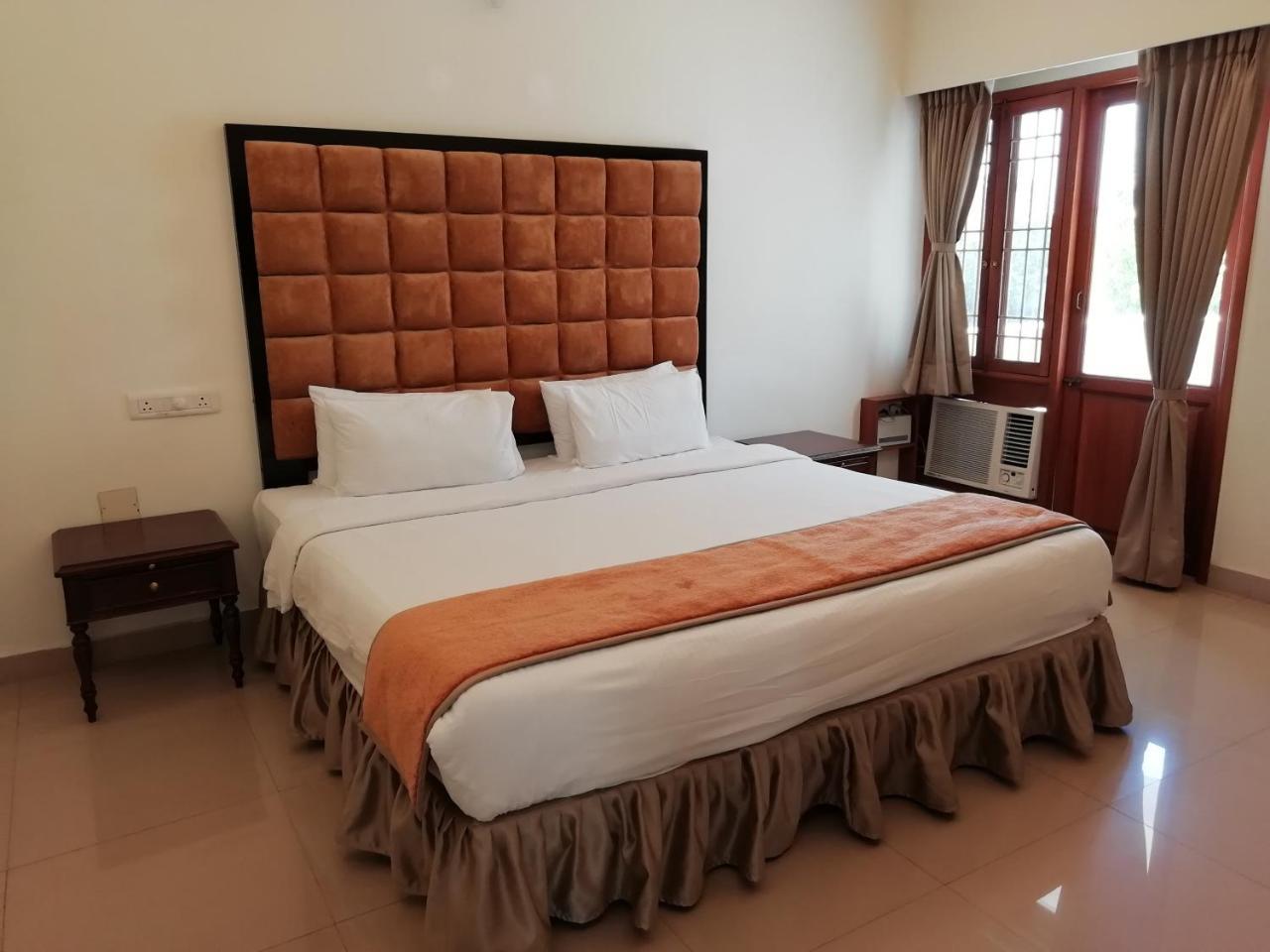 La Grace Integral Retreat Hotell Pondicherry Exteriör bild